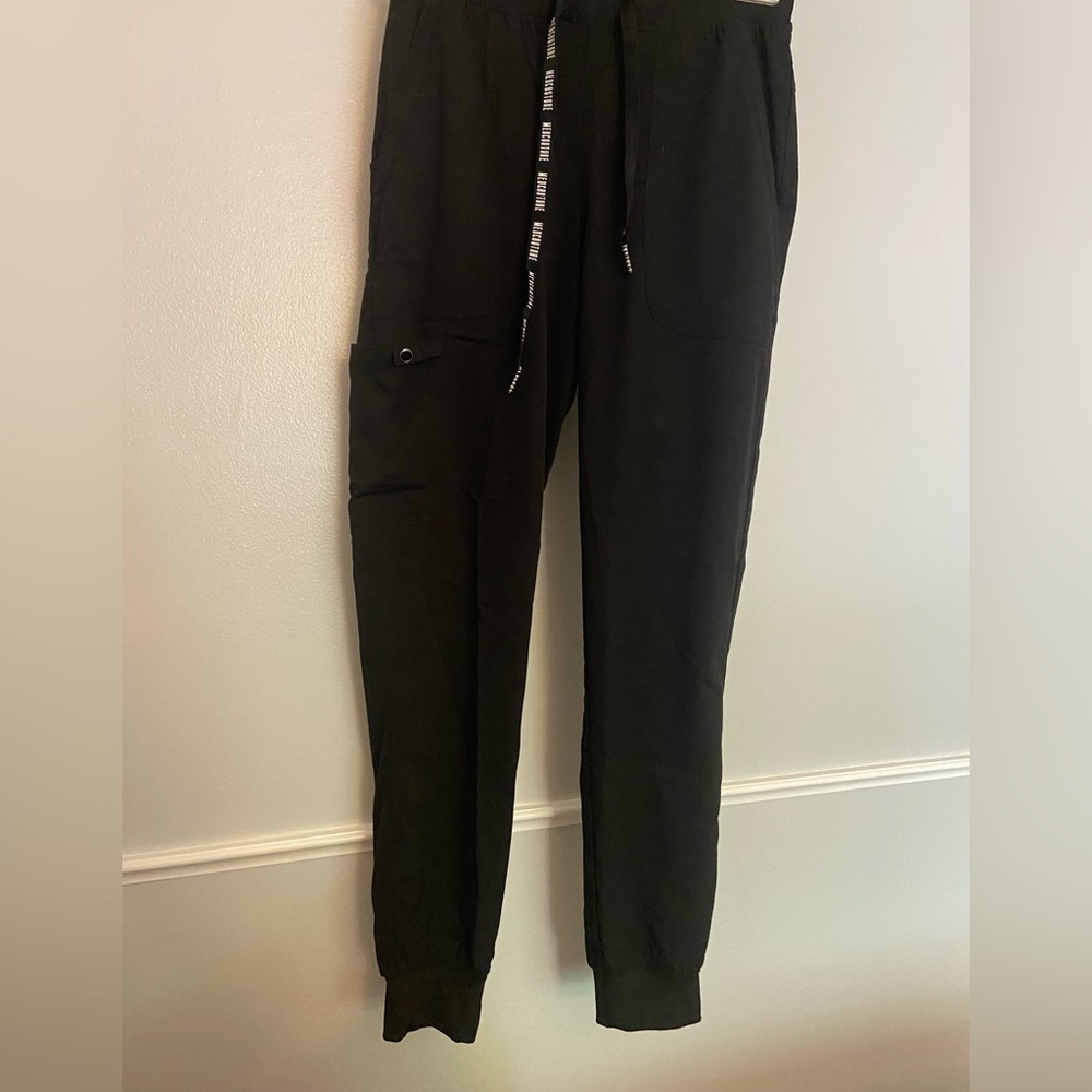 Size small tall black scrub joggers